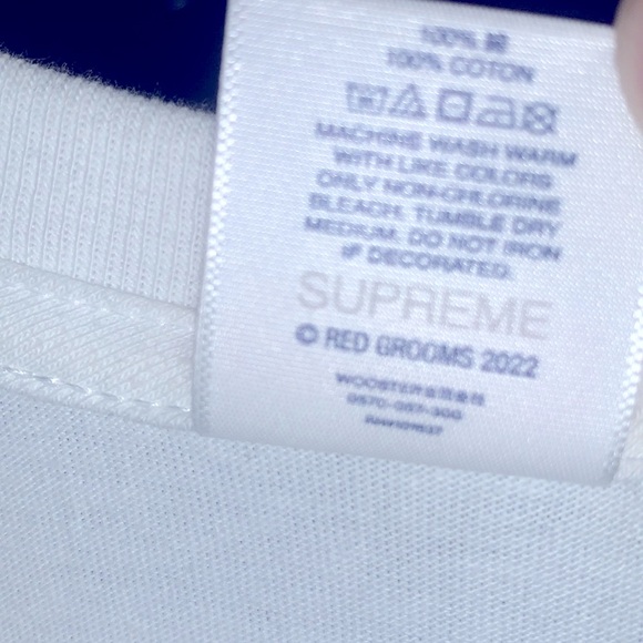 Supreme Manhattan Tee (SS22) - Picture 8 of 8